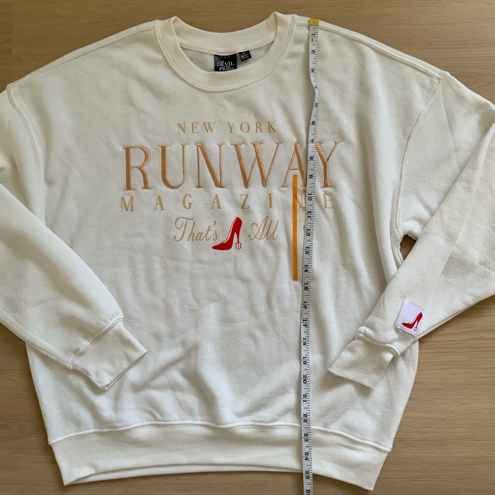 New York Runway Magazine Thats All Embroidered Shirt - Picture 4 of 6